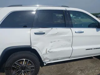 2020 Jeep Grand Cherokee Limited X z VIN 1C4RJFBG0LC423374, wystawiony jako IAAI lot #42241965 z przebiegiem 47 249 mil mil oraz . Historia ofert i sprzedaży dostępna na DreamBid. Obrazek 6.