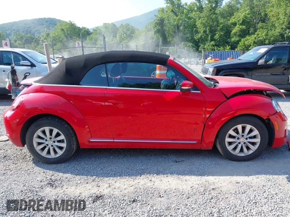 2019 Volkswagen Beetle S with VIN 3VW5DAAT7KM510898, listed as a IAAI auction lot 42567677 with Not provided miles and . Bid and sale history available at DreamBid. Image 12.