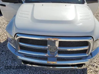 2017 Ram 2500 Tradesman z VIN 3C6UR5HLXHG740401, wystawiony jako Copart lot #53829405 z przebiegiem 171 730 mil mil oraz Szkoda całkowita • Salvage title. Historia ofert i sprzedaży dostępna na DreamBid. Obrazek 11.