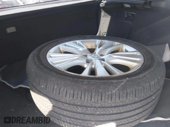 2011 Lexus RX 450h with VIN JTJBC1BA9B2423630, listed as a IAAI auction lot 41811180 with 90,121 mi miles and . Bid and sale history available at DreamBid. Image 12.