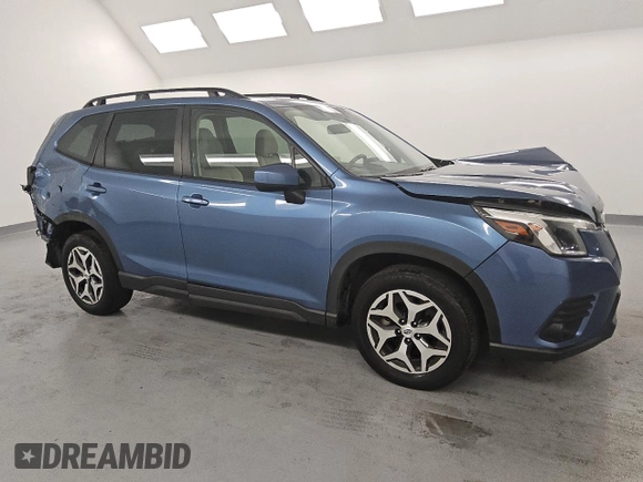 2022 Subaru Forester Premium with VIN JF2SKADC2NH444536, listed as a Copart auction lot 55051115 with 52,465 mi miles and Salvage title. Bid and sale history available at DreamBid. Image 4.