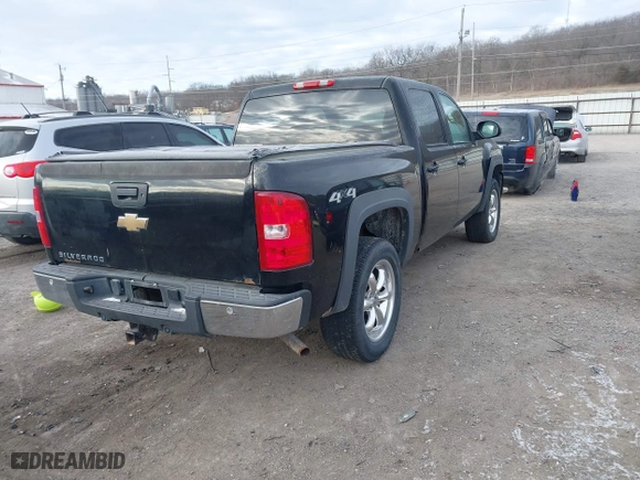 2007 Chevrolet Silverado 1500 LTZ with VIN 2GCEK13YX71690006, listed as a IAAI auction lot 41335272 with 249,949 mi miles. Bid and sale history available at carsss.com. Image 4.