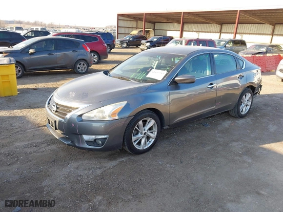 2015 Nissan Altima 2.5 SV with VIN 1N4AL3AP4FC438025, listed as a IAAI auction lot 41657713 with 192,870 mi miles. Bid and sale history available at carsss.com. Image 2.