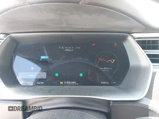 2018 Tesla Model S 75D z VIN 5YJSA1E25JF245269, wystawiony jako IAAI lot #42335263 z przebiegiem 56 086 mil mil oraz . Historia ofert i sprzedaży dostępna na DreamBid. Obrazek 19.