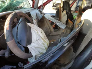 1999 Ford Explorer XL z VIN 1FMZU34X4XZC08095, wystawiony jako Copart lot #41383375 z przebiegiem 327 713 mil mil oraz Szkoda całkowita • Salvage title. Historia ofert i sprzedaży dostępna na DreamBid. Obrazek 7.