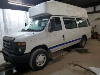 2014 Ford Econoline Cargo Commercial with VIN 1FTSS3EL1EDA21754, listed as a Copart auction lot 51676975 with 146,897 mi miles and Clean Title. Bid and sale history available at carsss.com. Image 1.