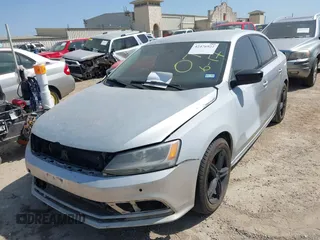 2015 Volkswagen Jetta SE with VIN 3VWD17AJ8FM258414, listed as a IAAI auction lot 42476922 with 169,569 mi miles and . Bid and sale history available at DreamBid. Image 6.