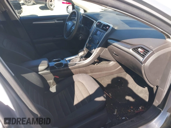 2013 Ford Fusion SE with VIN 3FA6P0H77DR149198, listed as a IAAI auction lot 41827532 with 182,504 mi miles. Bid and sale history available at carsss.com. Image 5.