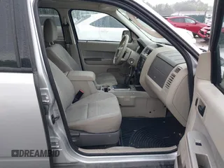 2011 Ford Escape XLT z VIN 1FMCU9DG5BKB13765, wystawiony jako IAAI lot #42458372 z przebiegiem 111 074 mil mil oraz . Historia ofert i sprzedaży dostępna na DreamBid. Obrazek 5.
