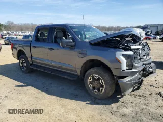 2022 Ford F-150 Lightning Pro с VIN 1FTVW1EL1NWG02388, выставлен на аукционе Copart как лот 46108645 с пробегом 20 284 миль миль и Списание • Salvage title. История ставок и продаж доступна на DreamBid. Изображение 4.