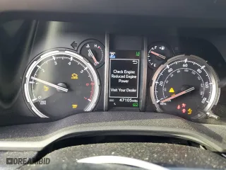 2022 Toyota 4Runner TRD Off Road Premium with VIN JTERU5JR7N5973940, listed as a Copart auction lot 47182574 with 47,105 mi miles and Salvage Title. Bid and sale history available at carsss.com. Image 9.