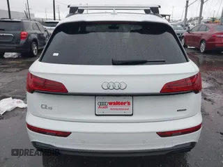2025 Audi Q5 S line Premium with VIN WA1GAAFY2S2029189, listed as a IAAI auction lot 41576981 with 1,595 mi miles. Bid and sale history available at carsss.com. Image 16.