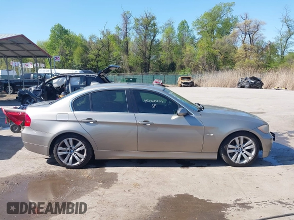 2008 BMW 3 Series 335i z VIN WBAVB77568NH78845, wystawiony jako IAAI lot #42060251 z przebiegiem 221 455 mil mil oraz . Historia ofert i sprzedaży dostępna na DreamBid. Obrazek 13.