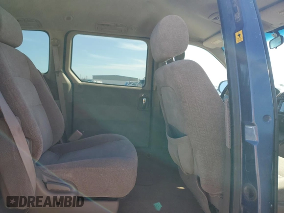 2003 Kia Sedona LX with VIN KNDUP131736409797, listed as a Copart auction lot 46902855 with 142,091 mi miles and Salvage Title. Bid and sale history available at carsss.com. Image 11.