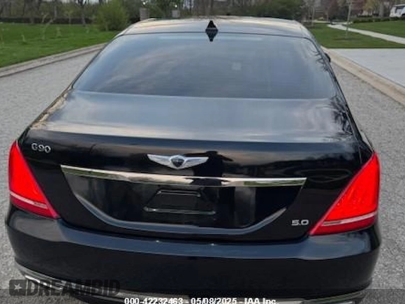 2019 Genesis G90 Ultimate with VIN KMHG54JH9KU053279, listed as a IAAI auction lot 42232463 with 4,271 mi miles and . Bid and sale history available at DreamBid. Image 11.