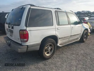 1998 Ford Explorer XLT z VIN 1FMZU32P9WZC01127, wystawiony jako IAAI lot #42310558 z przebiegiem Nie podano mil oraz . Historia ofert i sprzedaży dostępna na DreamBid. Obrazek 4.