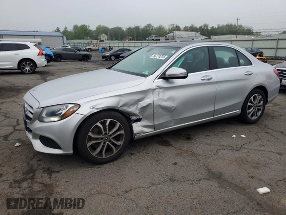 2018 Mercedes-Benz C 300 z VIN 55SWF4KB6JU262668, wystawiony jako Copart lot #55731875 z przebiegiem 115 651 mil mil oraz Szkoda całkowita • Salvage title. Historia ofert i sprzedaży dostępna na DreamBid. Obrazek 1.