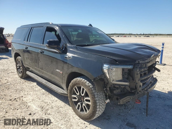 2022 GMC Yukon XL AT4 with VIN 1GKS2HKD8NR161804, listed as a Copart auction lot 81995064 with 65,088 mi miles and Salvage Title. Bid and sale history available at carsss.com. Image 4.