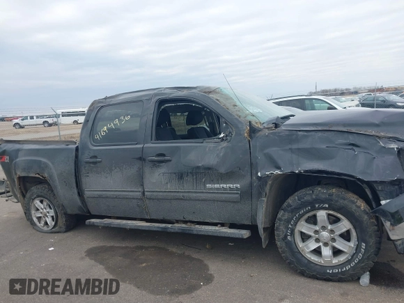 2010 GMC Sierra 1500 SLE z VIN 3GTRKVE38AG217942, wystawiony jako IAAI lot #41694936 z przebiegiem 115 167 mil mil oraz . Historia ofert i sprzedaży dostępna na DreamBid. Obrazek 13.