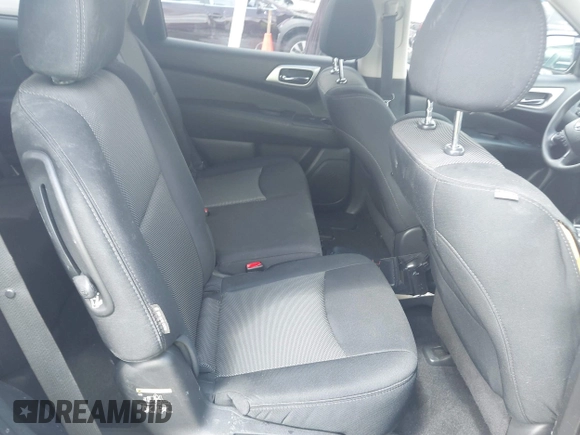 2018 Nissan Pathfinder S z VIN 5N1DR2MM9JC614833, wystawiony jako IAAI lot #42166948 z przebiegiem 157 647 mil mil oraz . Historia ofert i sprzedaży dostępna na DreamBid. Obrazek 8.