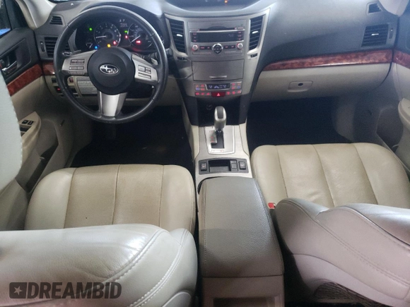 2010 Subaru Outback Limited z VIN 4S4BRCJC6A3361432, wystawiony jako Copart lot #60732245 z przebiegiem 242 273 mil mil oraz Czysty tytuł • Clean title. Historia ofert i sprzedaży dostępna na DreamBid. Obrazek 8.