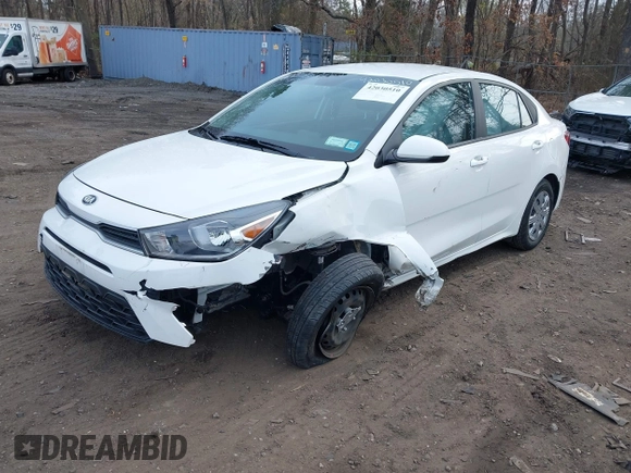 2021 Kia Rio LX with VIN 3KPA24AD7ME420438, listed as a IAAI auction lot 42030510 with 13,927 mi miles. Bid and sale history available at carsss.com. Image 2.