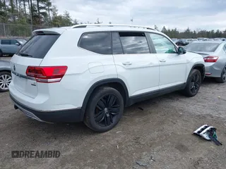 2019 Volkswagen Atlas SEL with VIN 1V2MR2CAXKC594264, listed as a IAAI auction lot 41872023 with 60,807 mi miles and . Bid and sale history available at DreamBid. Image 4.
