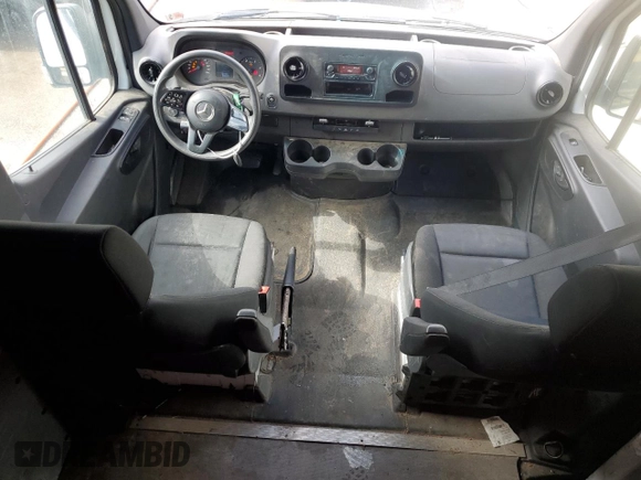 2020 Mercedes-Benz Sprinter with VIN W1W5EBHYXLP206133, listed as a Copart auction lot 46140455 with 125,669 mi miles and Salvage Title. Bid and sale history available at DreamBid. Image 8.