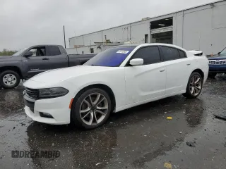 2015 Dodge Charger RT with VIN 2C3CDXCT0FH745694, listed as a Copart auction lot 52018595 with 117,656 mi miles and Clean Title. Bid and sale history available at DreamBid. Image 1.