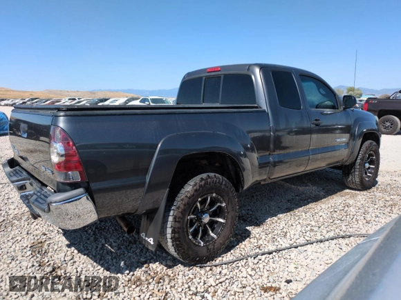 2012 Toyota Tacoma z VIN 5TFUU4EN2CX046135, wystawiony jako Copart lot #59400405 z przebiegiem 105 033 mil mil oraz Szkoda całkowita • Salvage title. Historia ofert i sprzedaży dostępna na DreamBid. Obrazek 3.