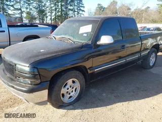 2001 Chevrolet Silverado 1500 LS with VIN 2GCEC19V811118725, listed as a IAAI auction lot 41776872 with 279,370 mi miles. Bid and sale history available at carsss.com. Image 2.