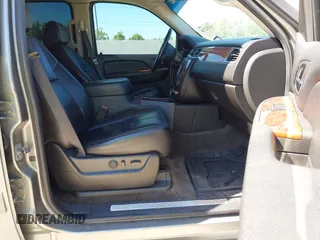 2008 Chevrolet Tahoe 3LT with VIN 1GNFC13018R154833, listed as a IAAI auction lot 42232738 with 243,993 mi miles and . Bid and sale history available at DreamBid. Image 5.