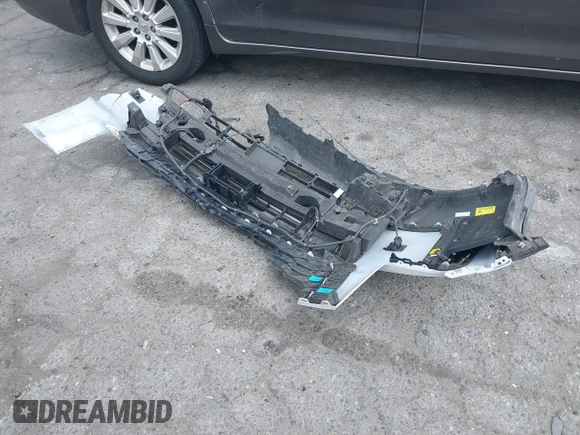 2022 Kia Telluride SX z VIN 5XYP5DHC9NG247668, wystawiony jako IAAI lot #42177230 z przebiegiem 37 401 mil mil oraz . Historia ofert i sprzedaży dostępna na DreamBid. Obrazek 12.