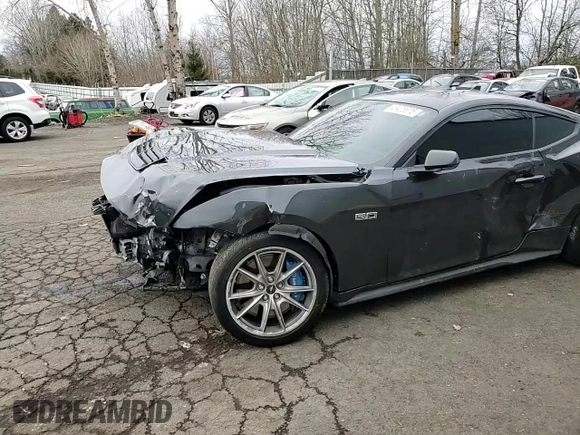 2024 Ford Mustang GT z VIN 1FA6P8CF5R5414448, wystawiony jako Copart lot #46405615 z przebiegiem 10 954 mil mil oraz Szkoda całkowita • Salvage title. Historia ofert i sprzedaży dostępna na DreamBid. Obrazek 10.