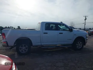 2024 Ram 2500 Big Horn with VIN 3C6UR5DLXRG296296, listed as a IAAI auction lot 42460247 with 56,093 mi miles and . Bid and sale history available at DreamBid. Image 13.