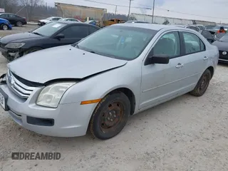 2006 Ford Fusion S with VIN 3FAFP06Z86R214910, listed as a IAAI auction lot 41491738 with 173,131 mi miles. Bid and sale history available at carsss.com. Image 2.