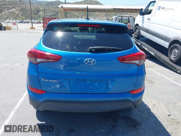 2017 Hyundai Tucson SE with VIN KM8J23A42HU423096, listed as a IAAI auction lot 42066638 with 197,618 mi miles. Bid and sale history available at carsss.com. Image 16.