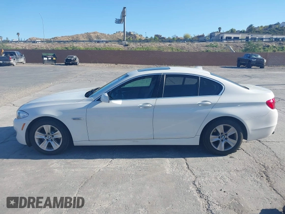 2011 BMW 5 Series 528i with VIN WBAFR1C58BC746630, listed as a IAAI auction lot 41978568 with 178,012 mi miles and . Bid and sale history available at carsss.com. Image 14.