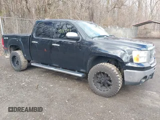 2010 GMC Sierra 1500 SLE z VIN 3GTRKVE30AG184743, wystawiony jako IAAI lot #41737773 z przebiegiem 255 062 mil mil oraz . Historia ofert i sprzedaży dostępna na DreamBid. Obrazek 1.