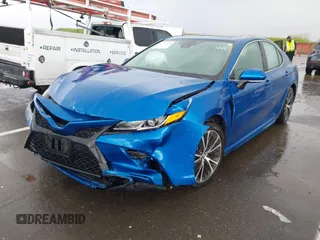 2019 Toyota Camry LE z VIN 4T1B11HK1KU282870, wystawiony jako IAAI lot #41799625 z przebiegiem 63 977 mil mil oraz . Historia ofert i sprzedaży dostępna na DreamBid. Obrazek 17.
