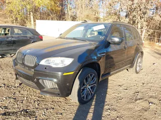 2013 BMW X5 M with VIN 5YMGY0C55DLL15645, listed as a IAAI auction lot 40809601 with 67,956 mi miles. Bid and sale history available at carsss.com. Image 18.