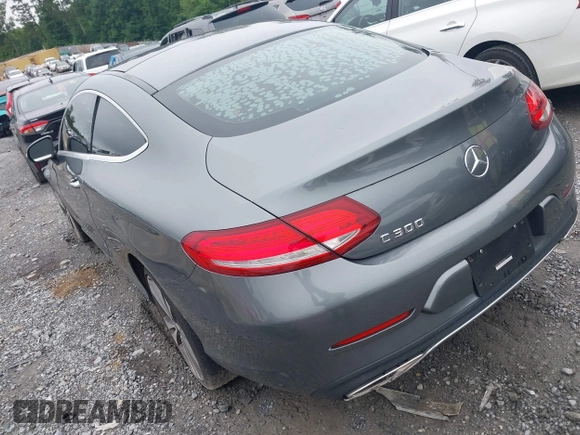 2017 Mercedes-Benz C 300 z VIN WDDWJ4JB4HF379226, wystawiony jako IAAI lot #42366082 z przebiegiem 96 015 mil mil oraz . Historia ofert i sprzedaży dostępna na DreamBid. Obrazek 3.