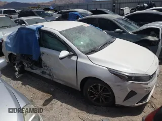 2022 Kia Forte LXS with VIN 3KPF24AD0NE431059, listed as a Copart auction lot 48265445 with 32,896 mi miles and Salvage Title. Bid and sale history available at DreamBid. Image 4.