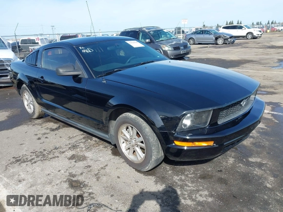 2008 Ford Mustang Deluxe with VIN 1ZVHT80N085138945, listed as a IAAI auction lot 41820988 with 127,880 mi miles. Bid and sale history available at carsss.com. Image 1.
