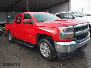 2016 Chevrolet Silverado 1500 LT with VIN 3GCUKREC6GG286204, listed as a IAAI auction lot 41353727 with 304,501 mi miles. Bid and sale history available at carsss.com. Image 1.