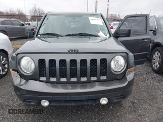 2015 Jeep Patriot Altitude Edition with VIN 1C4NJPBA6FD250698, listed as a IAAI auction lot 41204295 with 224,413 mi miles. Bid and sale history available at carsss.com. Image 6.