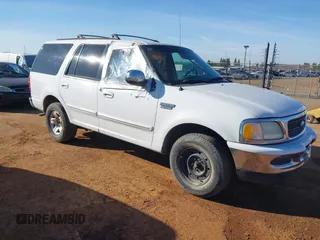 1998 Ford Expedition XLT with VIN 1FMRU1768WLA48604, listed as a IAAI auction lot 41642384 with 274,424 mi miles. Bid and sale history available at carsss.com. Image 1.