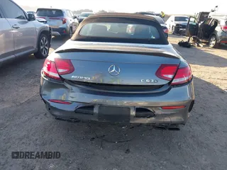 2017 Mercedes-Benz C 63 S AMG z VIN WDDWK8HB2HF517369, wystawiony jako IAAI lot #41167962 z przebiegiem 71 781 mil mil oraz . Historia ofert i sprzedaży dostępna na DreamBid. Obrazek 17.