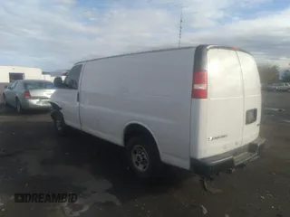 2017 GMC Savana Cargo with VIN 1GTW7AFF3H1342488, listed as a IAAI auction lot 34543746 with Not Provided miles. Bid and sale history available at carsss.com. Image 3.