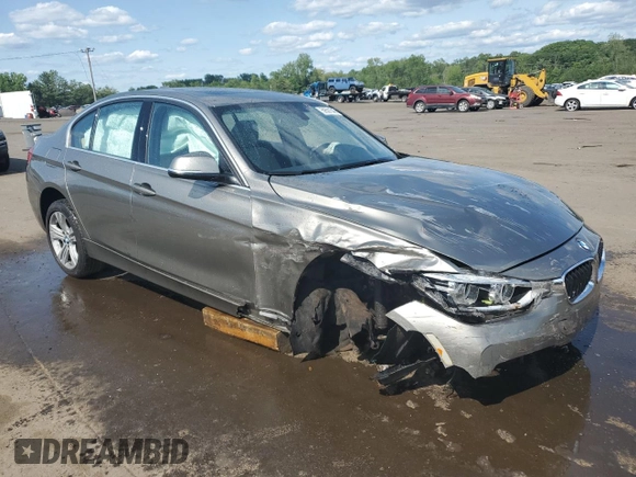 2018 BMW 3 Series 330i xDrive with VIN WBA8D9C54JEM33941, listed as a Copart auction lot 59501545 with 46,016 mi miles and Salvage title. Bid and sale history available at DreamBid. Image 4.
